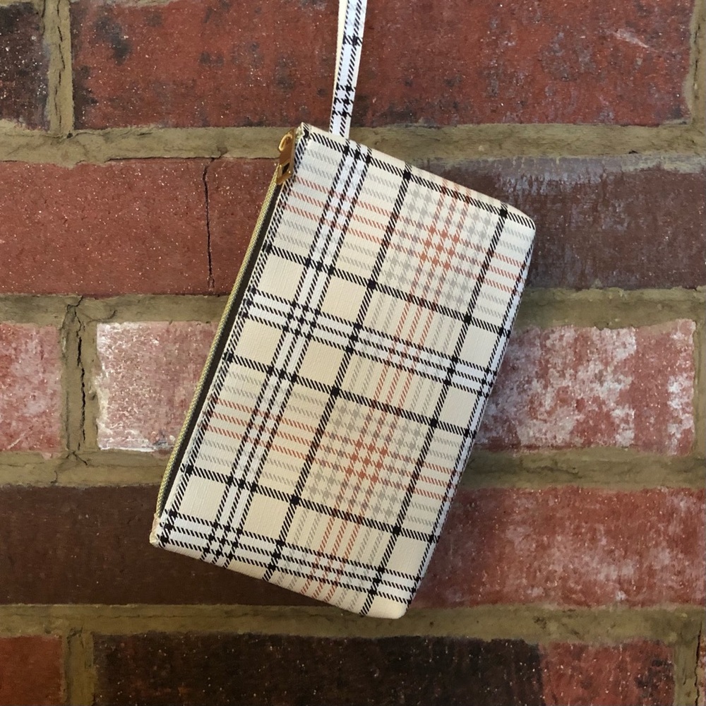 Small Clutch/Wristlet (NWOT)